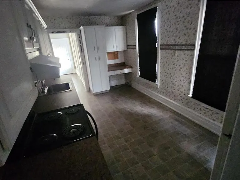 4 Springgarden St #2 — Photo 7