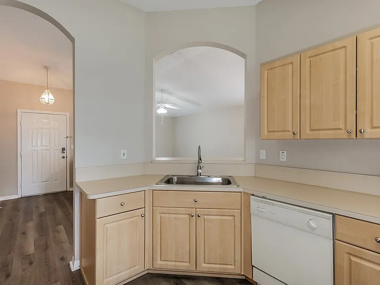 1620 Totem Pole Way — Photo 9