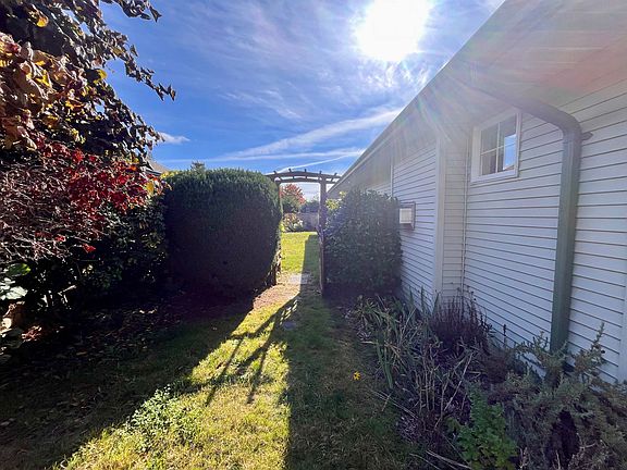 3rd image of 6317 Williams Pl