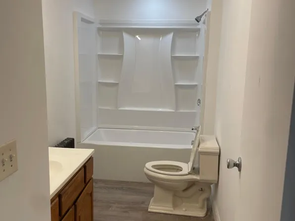 49 Robbins Ave #1, Pittsfield, MA 01201