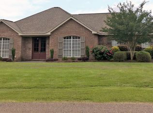 80 Lakeland Cir, Petal, MS 39465