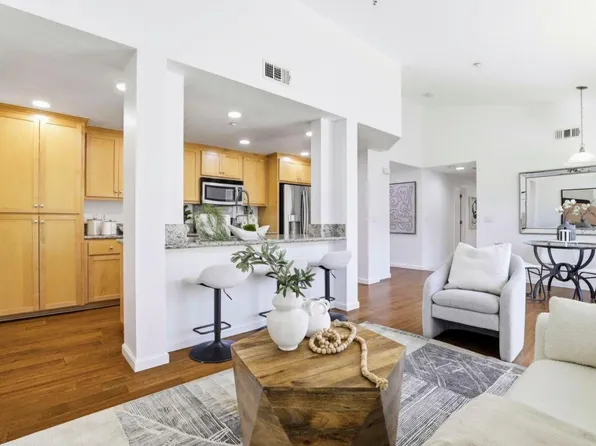 1035 Scotia Ter Unit 304, Sunnyvale, CA 94089