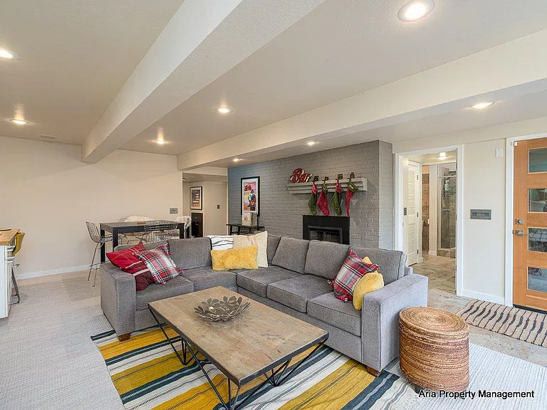 17627 Kelok Rd — Photo 26