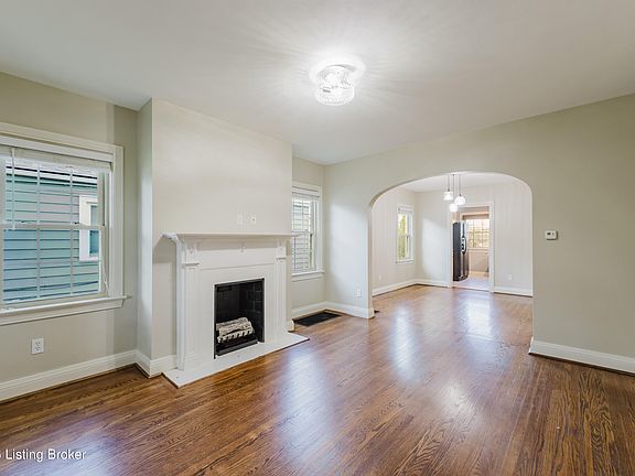 3rd image of 207 Iola Rd