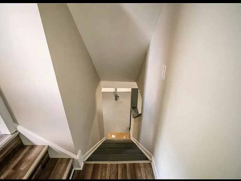 836 Nela View Rd — Photo 6