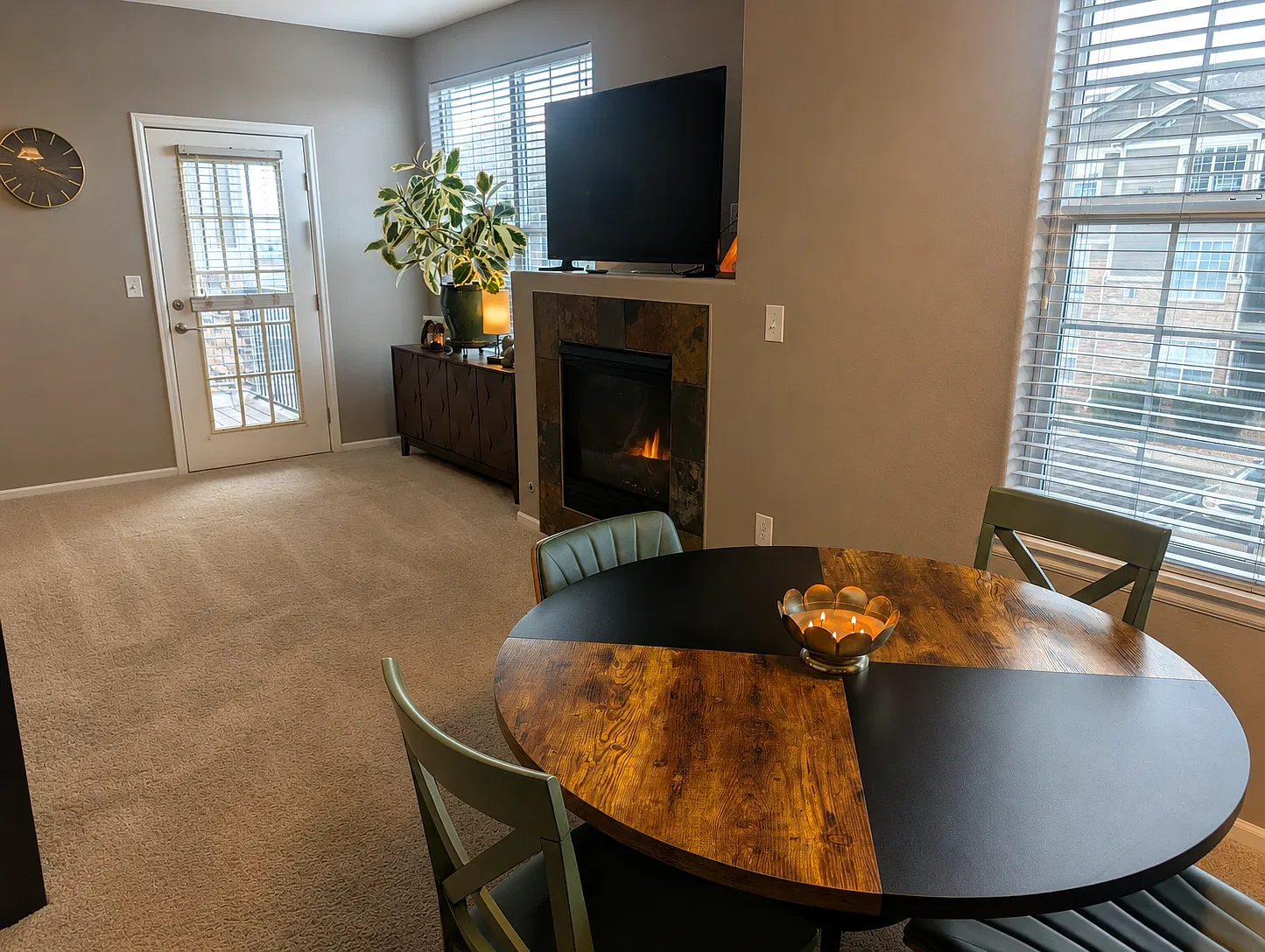 2 bed, 1271 sqft, $2,195 — Photo 4
