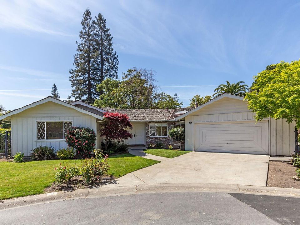 1st image of 9 Wood Ln
