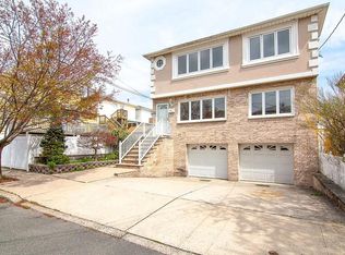 7 Packard St #1, Bayonne, NJ 07002