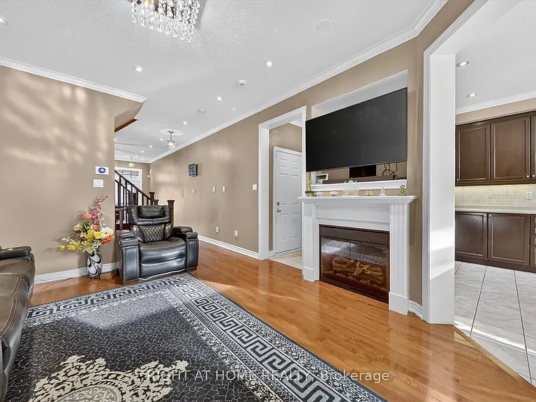 54 Boundbrook Dr — Photo 14
