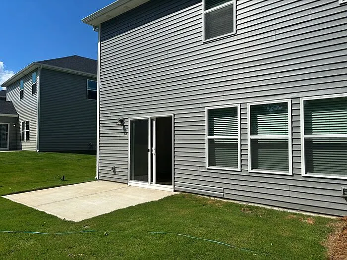 424 Luna Ln — Photo 35
