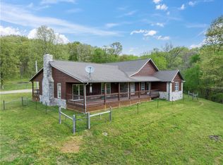 10194 Benson Rd, Gravette, AR 72736