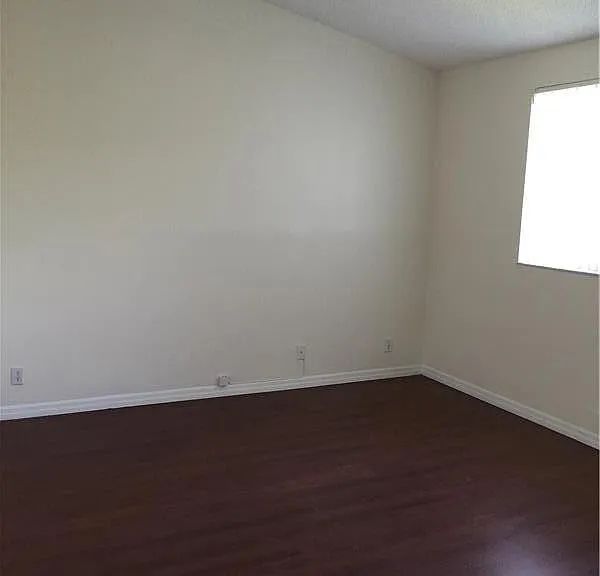 686 Lone Pine Ln — Photo 15
