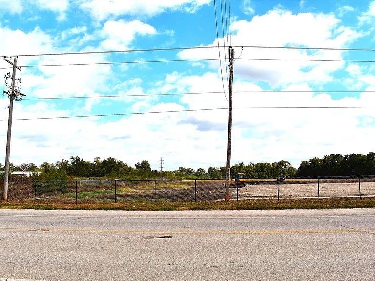 8911 FM 524 Rd — Photo 10