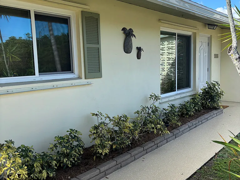 2436 SW Hideaway Ln — Photo 21