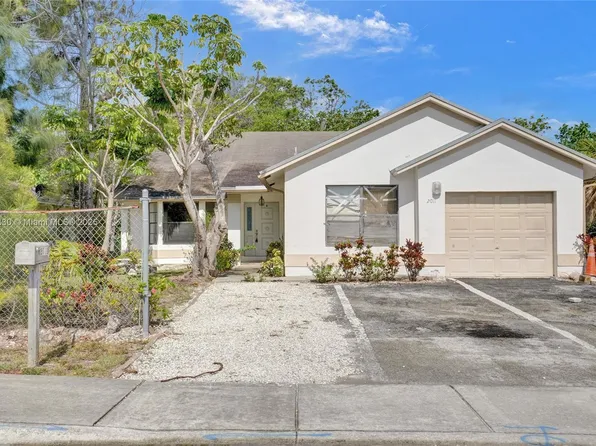 2011 SW 44th Ter, Fort Lauderdale, FL 33317