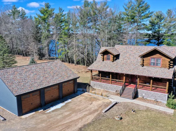 871 207th St, Dresser, WI 54009