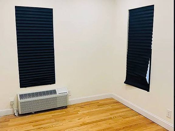 5th image of 2211 De Reimer Ave APT 2