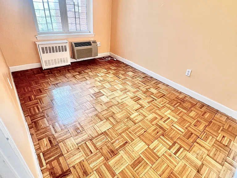 4430 Douglaston Pkwy #6A — Photo 15