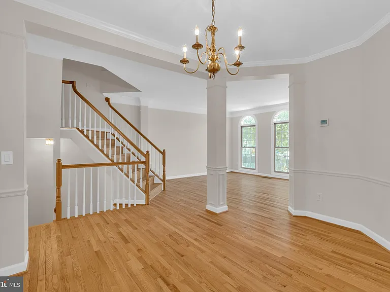 9902 Michael Schar Ct — Photo 10