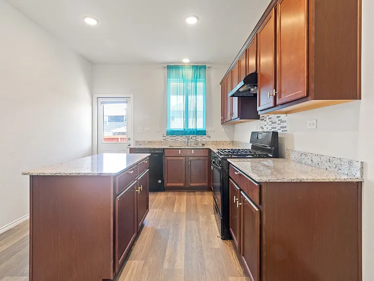 7340 Harvest Bay — Photo 5
