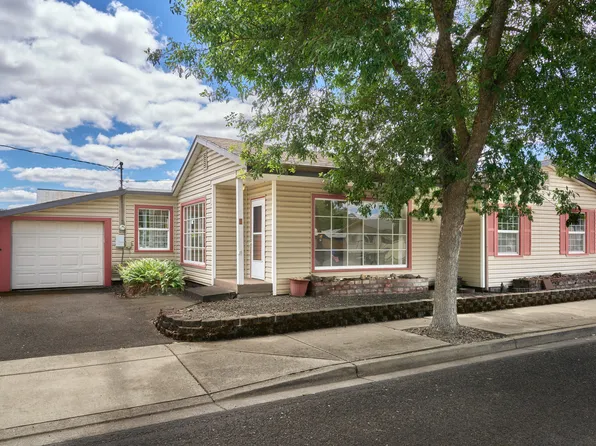 11 S Platt Ave, Eagle Pt, OR 97524