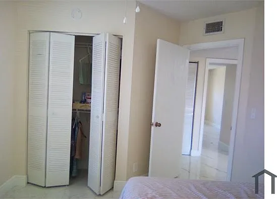 9911 Three Lakes Cir — Photo 15