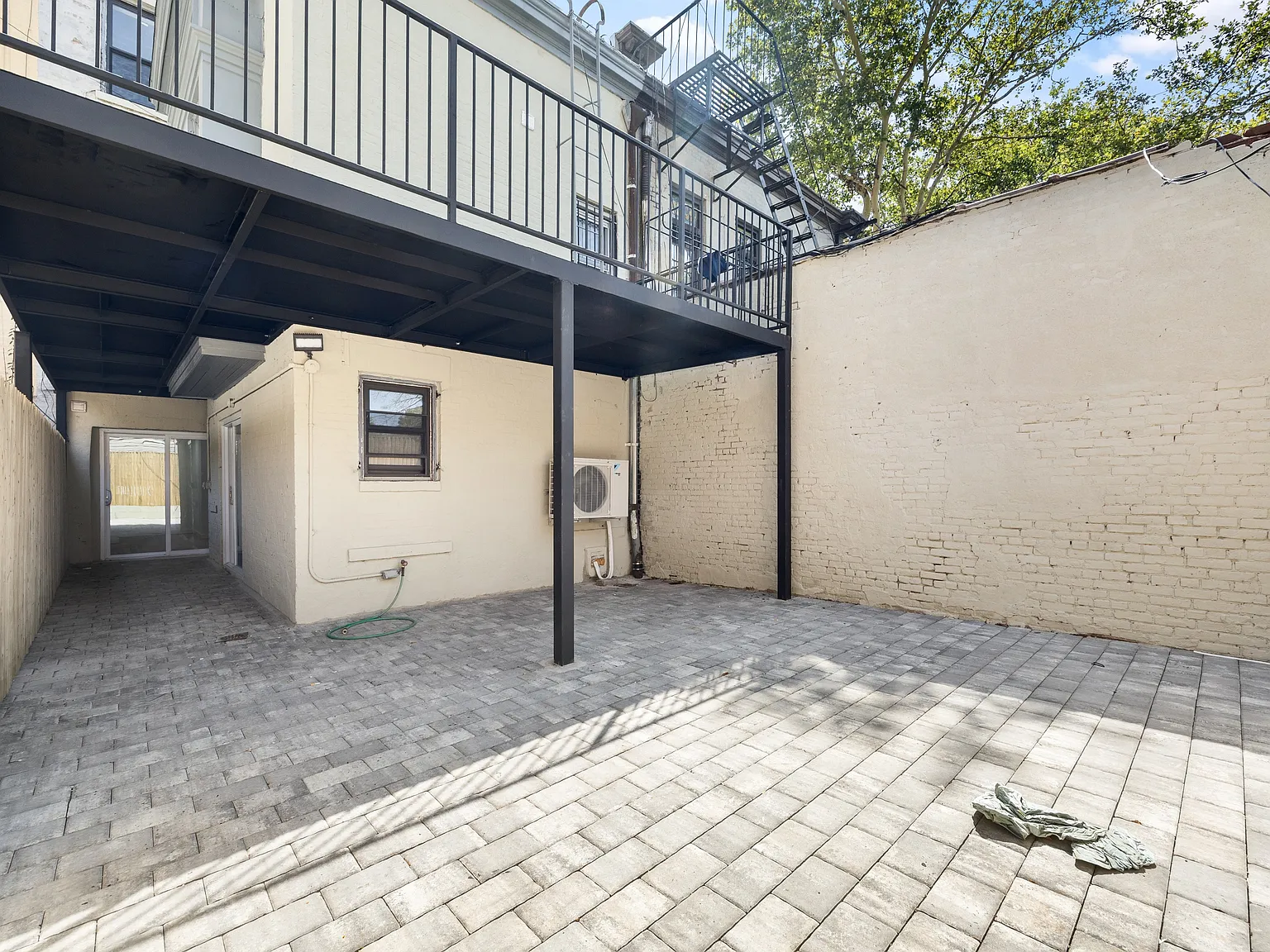 75 Bainbridge Street — Photo 2