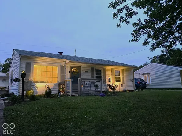 231 Gaywood Dr, Anderson, IN 46017