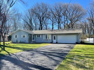 14323 Oak Ridge Dr, Little Falls, MN 56345