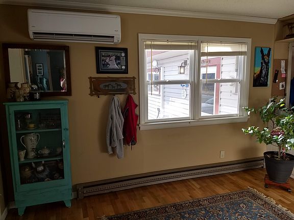 Front Entry/Living Room