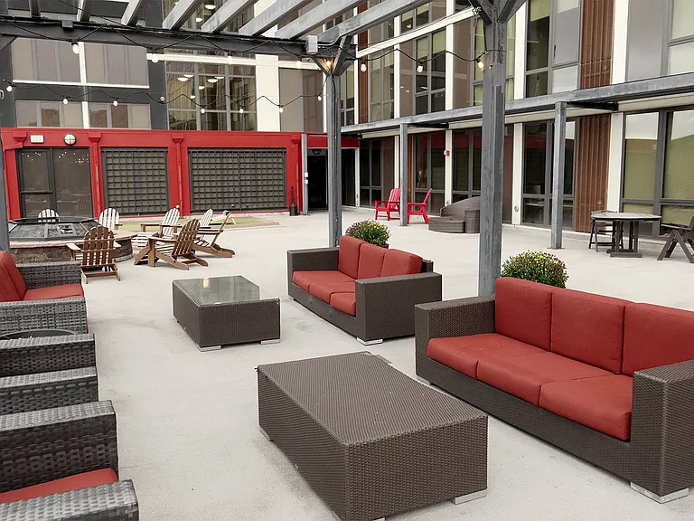 Vista Student Living- Rent by the Room — Photo 27