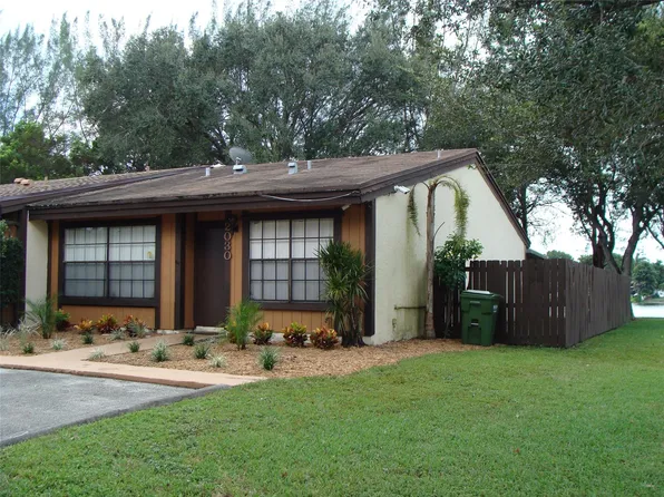 2030 Seagrape Avenue, Pembroke Pines, FL 33026