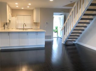 200 Pineview, Irvine, CA 92620