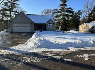 4125 Rural St, Waterford, MI 48329