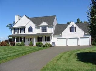 2 Grand View Dr, Enfield, CT 06082