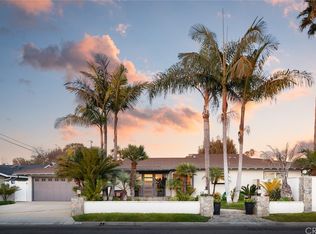 496 Walnut Pl, Costa Mesa, CA 92627