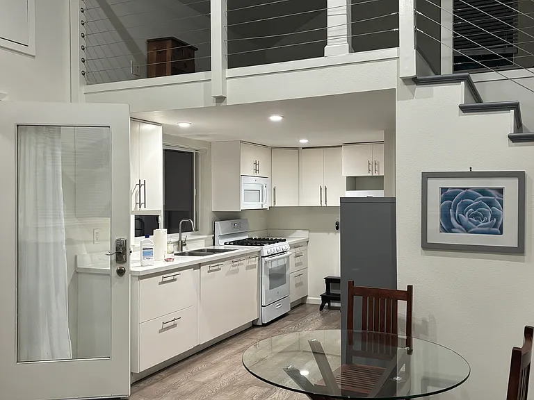 716 Pomona Ave — Photo 2