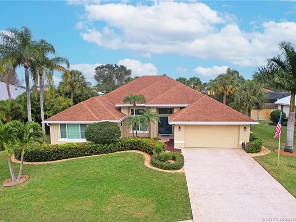 1100 SE Strathmore Dr, Port Saint Lucie, FL 34952