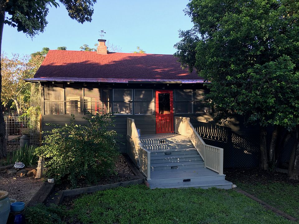1428 Main St, Kerrville, TX 78028 Zillow