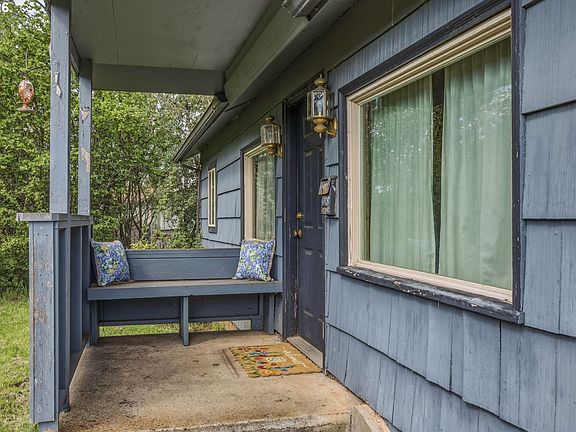 3rd image of 82661 Minnick Rd