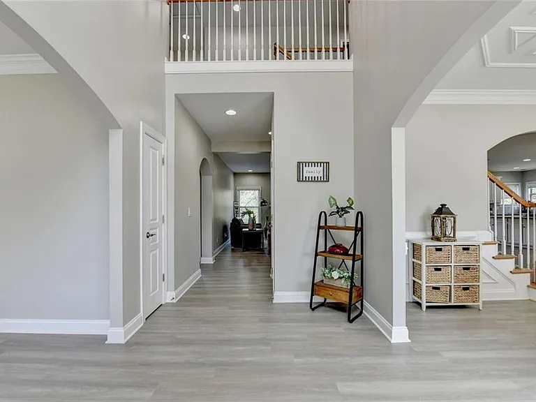 4805 Shelbourne Dr — Photo 5