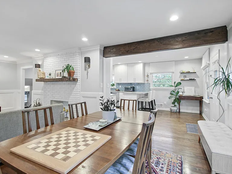 2259 Collier Dr — Photo 9