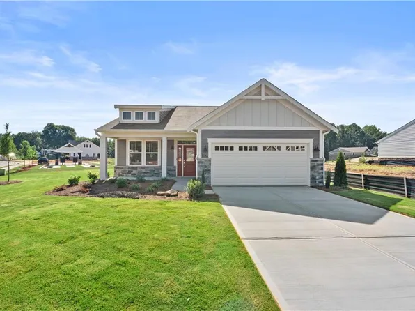 113 Laurel Farms Ln, Dallas, GA 30157