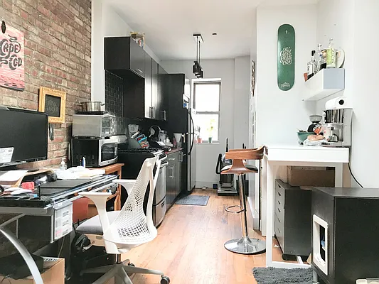 Rented by EXR | media 2