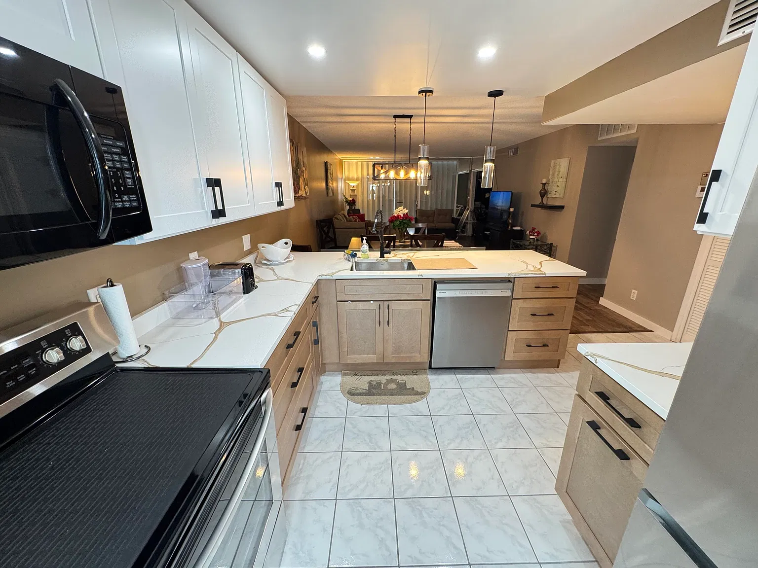 2 bed, 2.0 bath, 1064 sqft, $2,800 — Photo 1