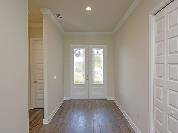 2nd image of 4705 Saint James Ave