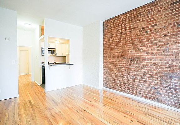 3rd image of 307 E 94th St APT 4C