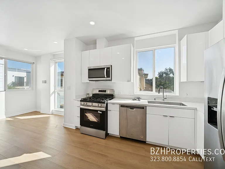 4525 Saint Elmo Dr #4523A — Photo 3