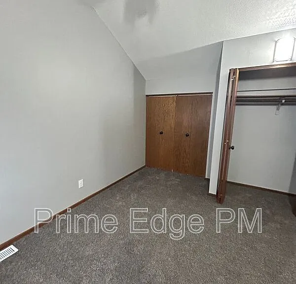 1701 Ridgehaven Ct #5 — Photo 16