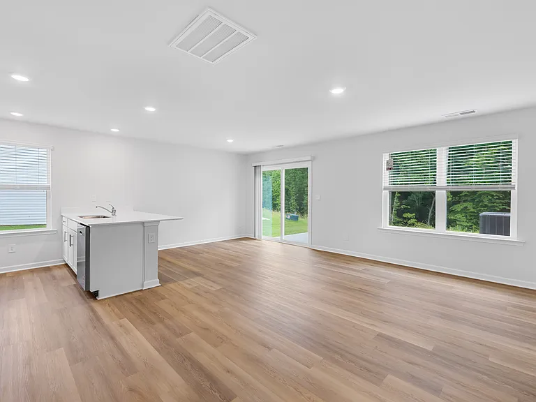 5150 Hyrule Dr — Photo 5